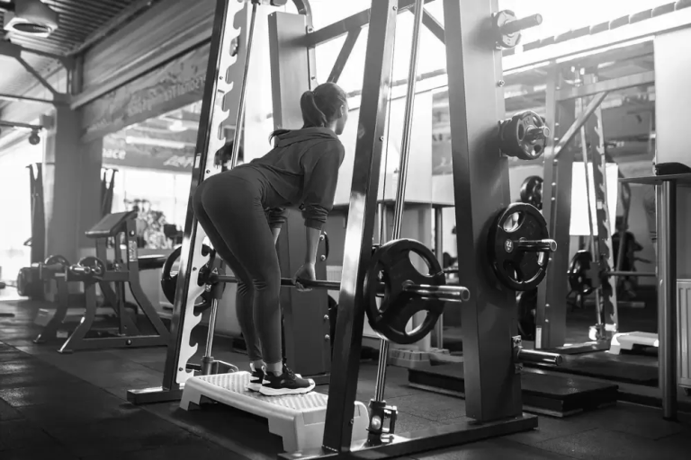Bent Over Row on the Smith Machine: Build an Amazing Rock-hard Back with this Compound Movement